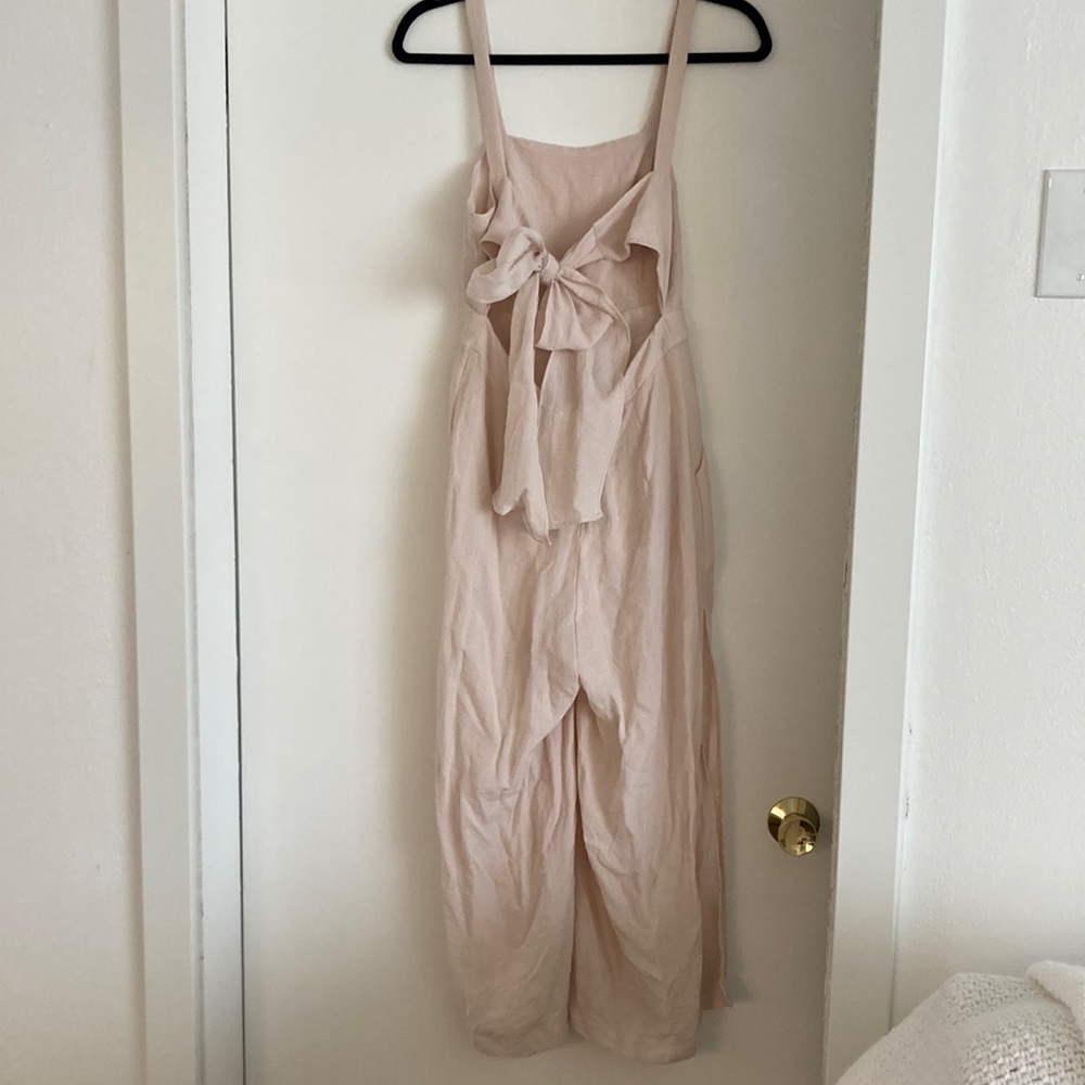 Essue cream linen bow tie back detail jumpsuit/romper with pockets